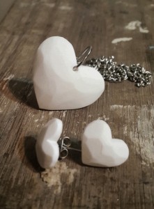 SET4 PENDANT & EARRING SET Plastic & Wood - White Hearts 